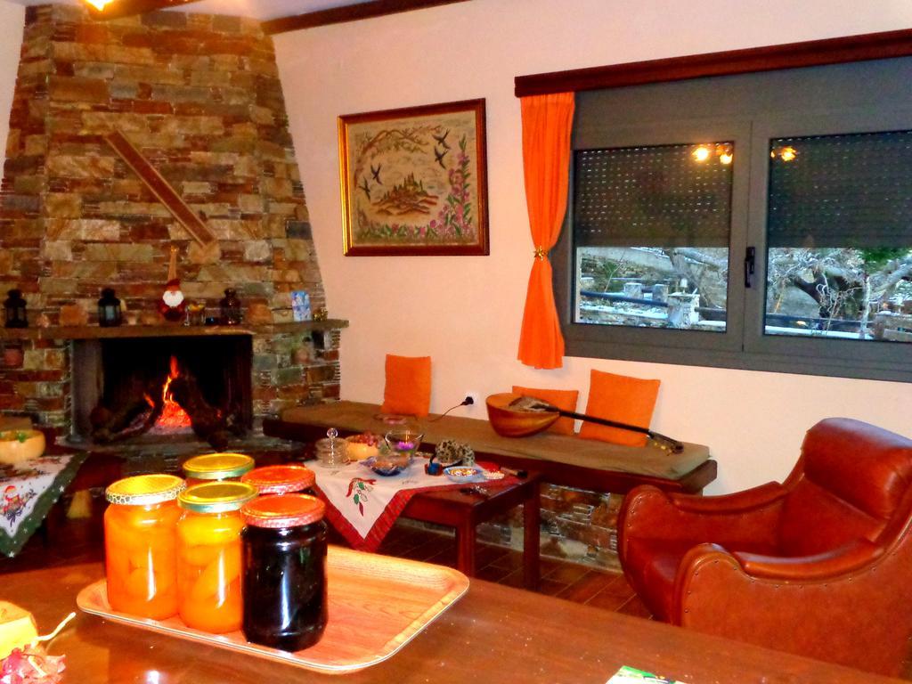 Makronas Apartments Karystos  Dış mekan fotoğraf
