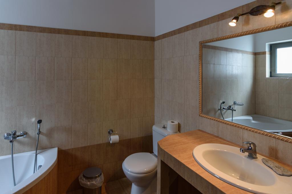 Makronas Apartments Karystos  Dış mekan fotoğraf