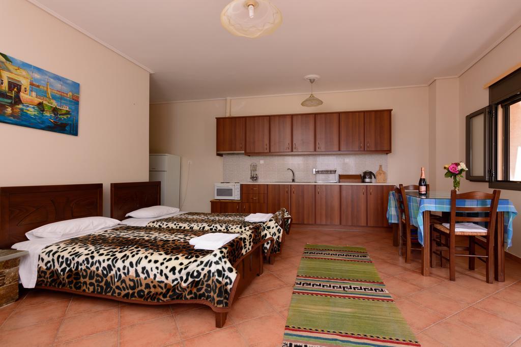 Makronas Apartments Karystos  Dış mekan fotoğraf