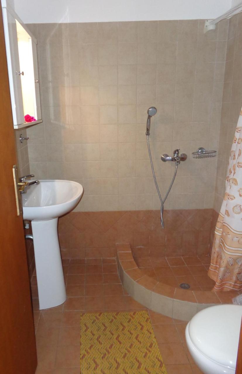 Makronas Apartments Karystos  Dış mekan fotoğraf